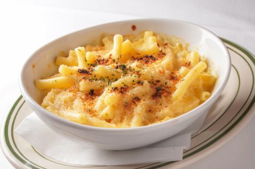 LOBSTER MAC AND CHEESE