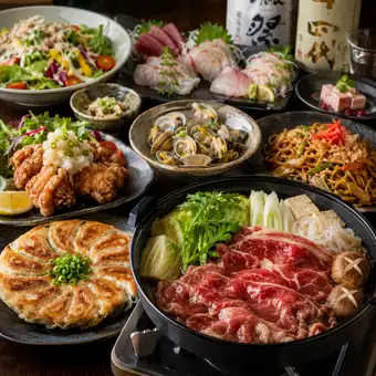 【厳選コース】鮮魚3種盛に円盤餃子や牛すき焼き!! 2.5時間飲み放題付き9品⇒5000円 生ビール付