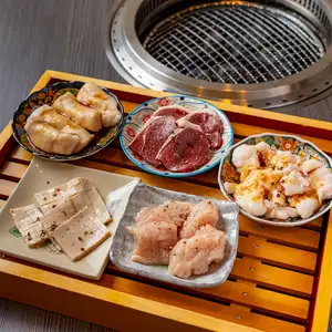 ホルモン盛り合わせ(4～5種)