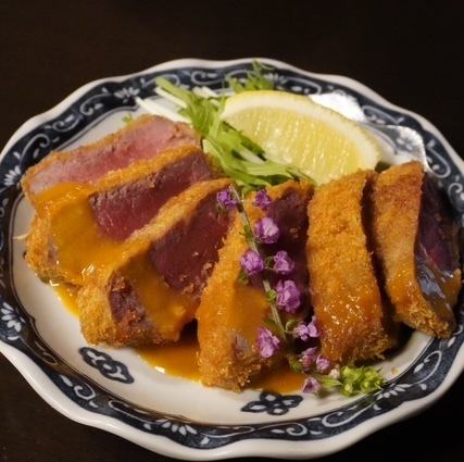 レア牛カツ ウニチーズソースがけ