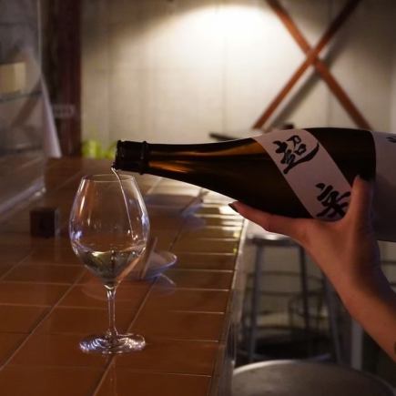 生ビールやカクテル、さらに日本酒を含む30種類飲み放題2H！