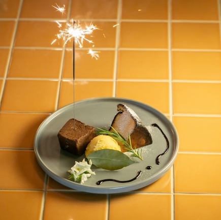 【記念日や誕生日に】　メッセージ付きデザートプレート