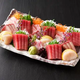 刺身の盛り合わせ