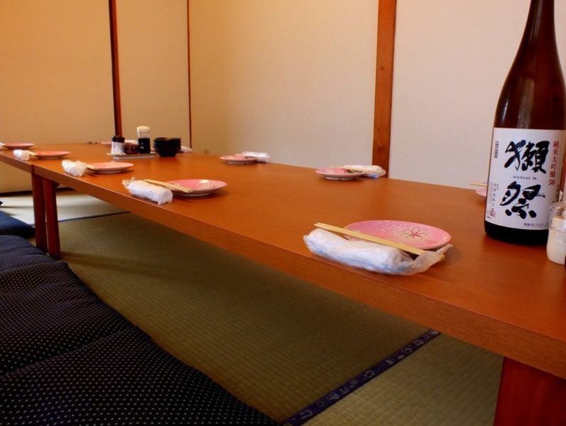 [Near Kakogawa Station x Private room banquet] Completely private room for 6 to 12 people♪ Enjoy a private space in a calm private room with a tatami room! Private rooms are popular, so make your reservation early!! Includes Kirin Ichiban Shibori Banquet courses with all-you-can-drink options start from 3,300 yen (tax included)♪Please consult us for a wide range of events, including welcome/farewell parties, birthdays, launches, drinking parties, company banquets, girls' parties, class reunions, banquets, etc.♪♪