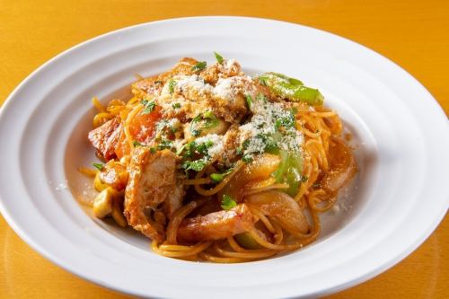 [Japanese style] MIYABI's special Neapolitan / Japanese style spaghetti with chicken and colorful vegetables each