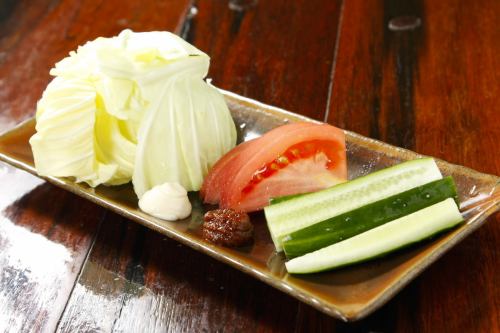Easy serving (cucumber, cabbage, tomato)