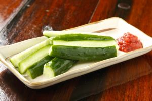 Spicy garlic miso cucumber / cucumber plum wasabi * Various charges