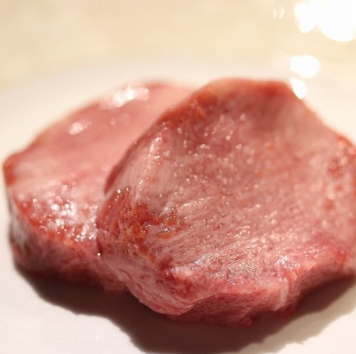 山城牛極上厚切り牛タン