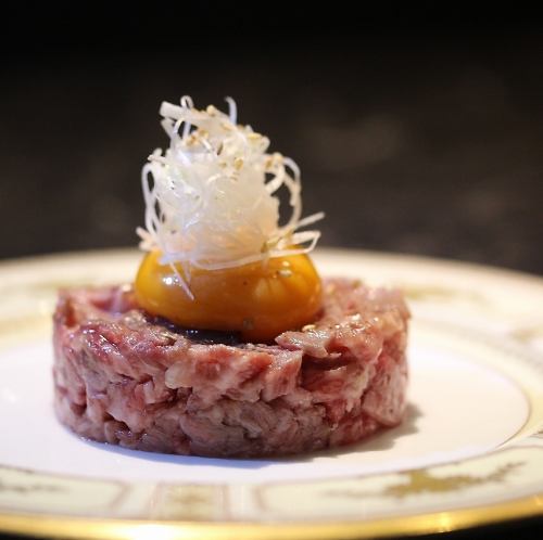 山城牛炙りユッケ