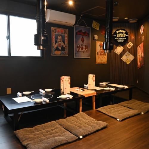 <p>こだわりが詰まった、賑やかな店内。皆様でお酒を囲みながら盛り上がるも良いですし、ゆっくりと食事の味をお楽しみいただくも良し！ご宴会には自慢料理が詰まったコース料理がおすすめです◎</p>