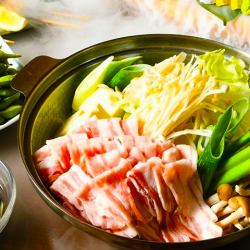 Mikawa pork hot pot (soy sauce or salt or Nagoya miso or kimchi or plain hot water)