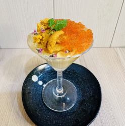 ウニといくらの濃厚冷製フラン カクテル仕立て