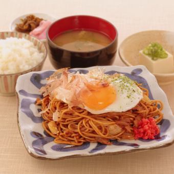 [Lunch] Yakisoba set meal