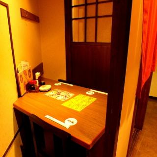 ３名で御利用頂ける半個室です♪