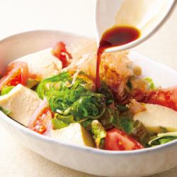 茎わかめと豆富のさっぱりサラダ