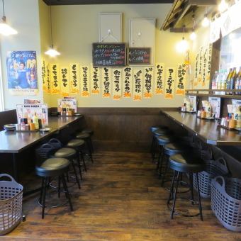 We have table seats, counter seats, and sofa seats! How about authentic skewers and delicious sake on your way home from work! In addition to yakitori and yakitori, Tsurugamine is the cheapest !? You can enjoy delicious dishes such as "motsu-nabe" that you can eat ♪ It's close to Tsurugamine station, so you can rest assured when you return.