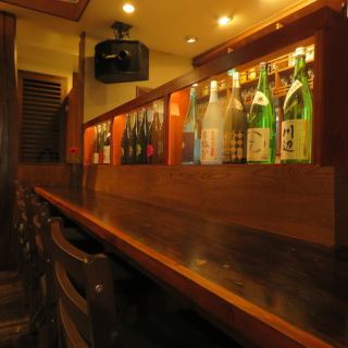 There is also a counter seat that can be used by one person ♪ Please use it when you want to relax and drink alone, or when you want to relax with a close person.