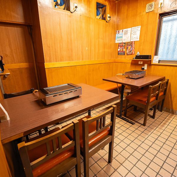 ≪雰囲気≫温かみのある木目を基調とした店内は、心からくつろげるアットホームな雰囲気。ご家族やご友人とのお食事はもちろん、女子会やママ友会にも最適な空間です。開放的で居心地の良い空間で、おいしい焼肉と楽しい時間をお過ごしください♪