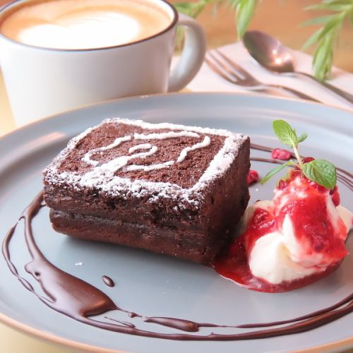 カフェ利用◎贅沢な時間を