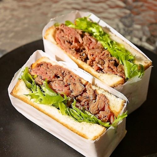 ローストビーフのベイクドサンドイッチ
