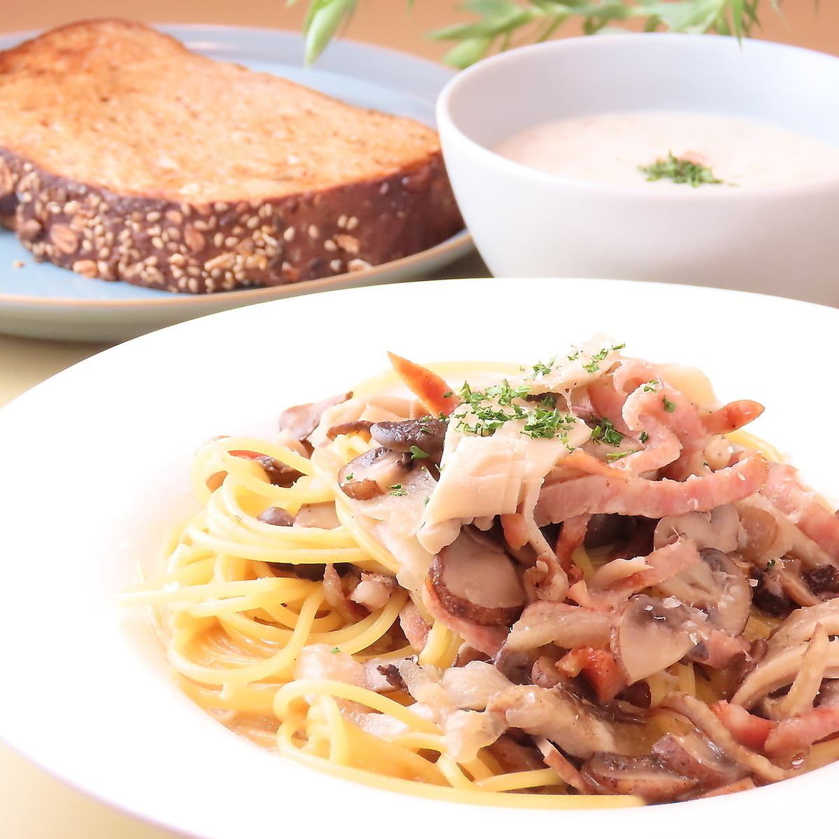 おしゃれな空間でこだわりの料理を◎ご堪能くださいませ