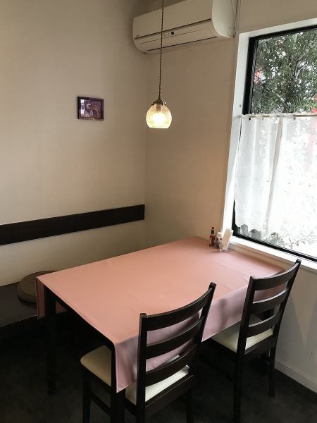 There is also a private room with 8 to 10 people that can be used by combining seats. Please use this for a small party such as a birthday party.