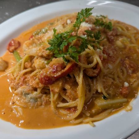 ◆アサリとアボカドのボンゴレ辛口トマトソース