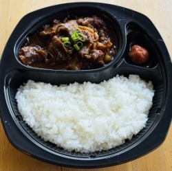 21.一鉄謹製《名産飛騨牛すじ肉煮込み》味噌味