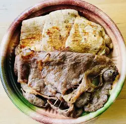 14.名産飛騨牛&美濃ヘルシーポーク【焼肉丼弁当】