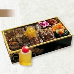 Tendan Wagyu beef loin and rib bento.Enjoy our carefully cooked Wagyu beef loin and kalbi with our signature dipping sauce.