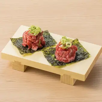 手工捲製炙烤魚柳壽司