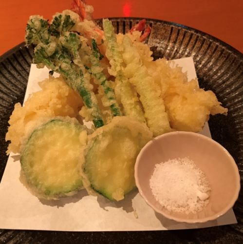 Large shrimp and seasonal vegetable tempura