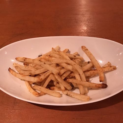 Addictive anchovy fries (M)
