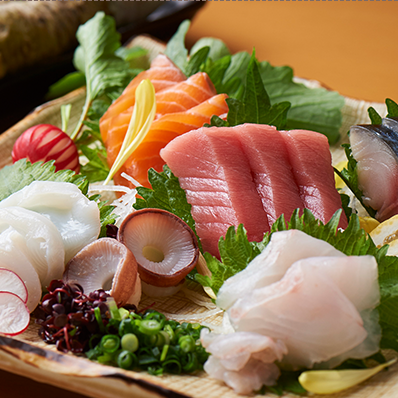 Assortment of 5 types of sashimi