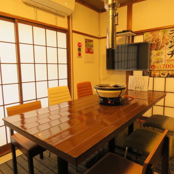 [可容纳6人]带有日本内饰的宁静老房子。举办娱乐活动和宴会时不容错过◎慢慢品尝我们特制的肉类和清酒。如果您还有其他预算要求，请随时与我们联系。