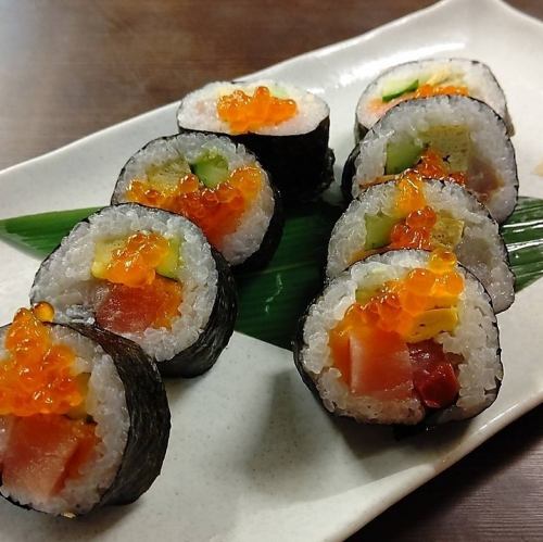 Seafood sushi roll