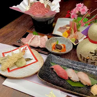 お祝い会食コース★飲放2ｈ付７品　7000円コース