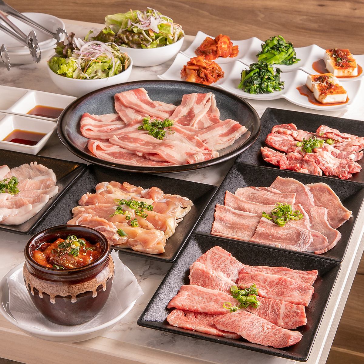 宴会や飲み会もお任せください！贅沢なコース料理も各種ご用意◎