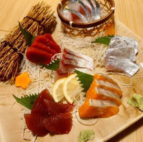 六種の刺身盛り合せ