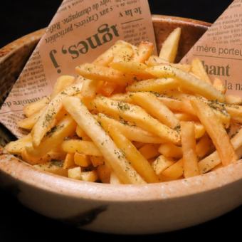 名物フライドポテト(とまらないBBQ)