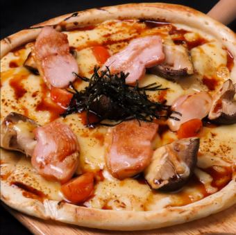 すだち鶏手作りハムの照り焼きマヨピッツァ