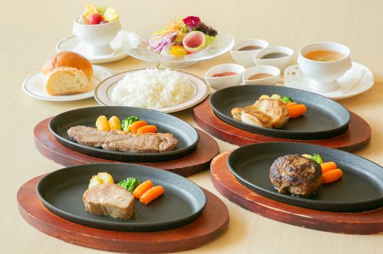 真夏のクアトロステーキ食べ放題 8/25~/29