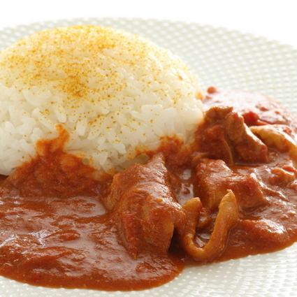 月曜はカレーの日・ディネット特製牛チキンカレー（スープ付）