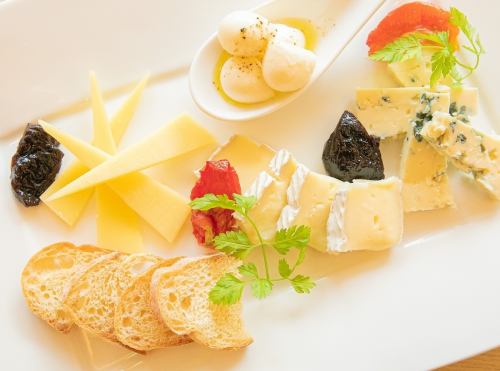 World Cheese Platter