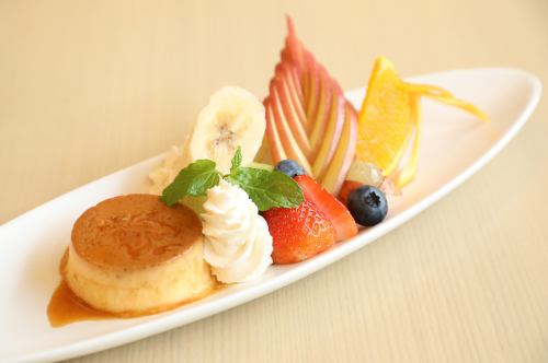 昔なつかしいプリンアラモード