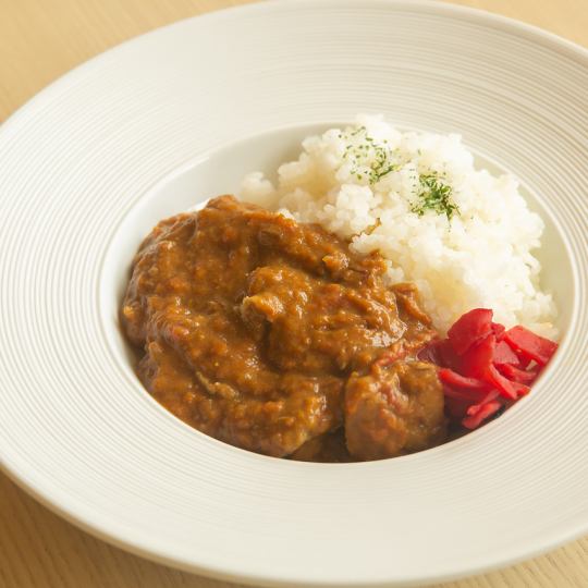 月曜はカレーの日・ディネット特製牛スジカレー※5/11・18・25