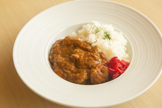 月曜はカレーの日・ディネット特製牛スジカレー※5/11・18・25