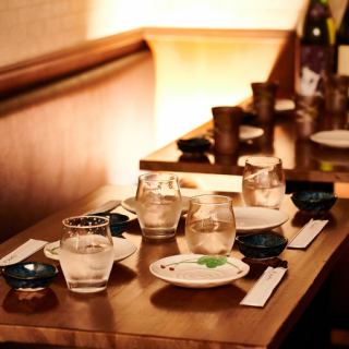 【全席個室居酒屋】大人の遊び心が伝わってきます！ご予約ですぐに埋まってしまう、人気のお席となっております。まずはお気軽にお問い合わせください♪団体様に人気の飲み放題付コースも豊富に取り揃え