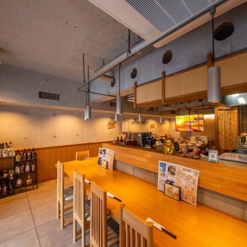 カウンター中心の広々空間