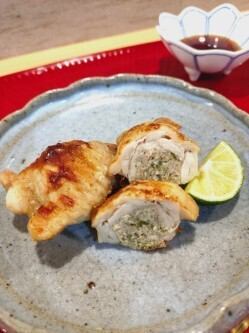 手羽先餃子 (2本)